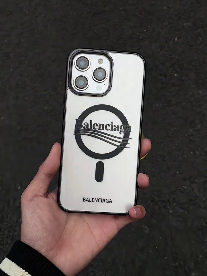 巴黎世家半透磨砂磁吸手機殼-ZUIHANG SHOP